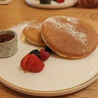 Pancakes mit Walnusssirup at Garden Balthazar Caffe in Porto