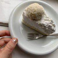 Raffaelo cake (leider hab ich schon bissi genascht) anm. Nicht im Lokal verzehrt✨  at Fit Cake in Vienna