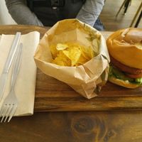 Vegan burger at RootBark EtnoBrunch in Redondela
