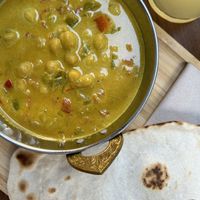Indian style chickpea and coconut curry   at RootBark EtnoBrunch in Redondela