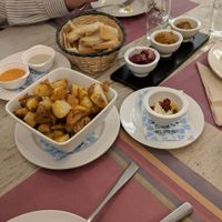 Vegan bravas and pâtés at New Vita Restaurant in Sabadell
