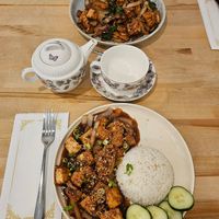 Garlic Tofu & Drunken Noodles at Ka Chai in Thomaston