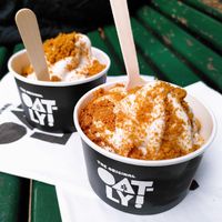 Last week of the pop up: white sesame with spéculoos at Oatly - Pop-Up in Paris