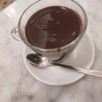 Chocolat chaud. Malheureusement, je l'ai trouvé dégueulasse. at Tacita De Plata in Madrid