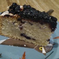 vegan blueberry cake, 30.4.16 at Black Cat in East London