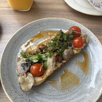 Hummus toast without egg   at Délices Maiatza in San Sebastian