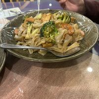 pad see ewe no egg with tofu.  #Veganuary at Sawasdee Thai Cuisine in San Antonio