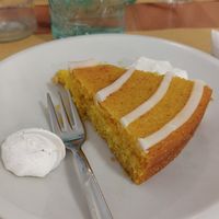 Torta al limone 🍋 at La Pentola Vegana in Monza