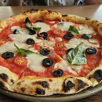 Vegan Margherita Pizza at Canvas V in New Delhi