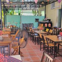 Outdoor seating at Can Nam Quan in Hoi An