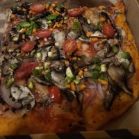 Vegan pizza at La Pinsa - Aliveri in Euboea