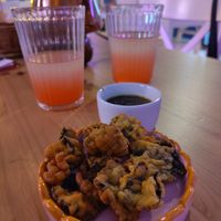 Nori chips and lemonade at Plażka in Gdansk