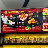 Breaktime Burger Finger Food Menu vegaetarian options: Includes falafel, onion rings, mozzarella sticks, jalapeno poppers, and Camembert bites. Vegan side dish: Fries at Breaktime Burgers in Luxembourg City