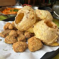 I heard this place was featured in BBC and now I get to try their vegan chicken here!!😍 it’s made from mushrooms and the texture is incredible 😋 Must go place in Korea 🫶 at Chicken in the Kitchen in Seoul