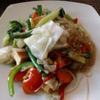 pad woon zen at Veggie House in Los Angeles