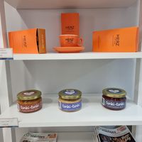 Coffee and spreads at NaTuri Café & Deli in Budapest