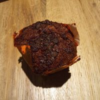 Classic pear chocolate muffin at MAD - Flax & Kale - T1 T4 in Madrid