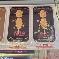 the 2 vegan options, both 8,50€ at K & K - Food Cart in Vienna