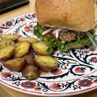 burger  at Raw Cafe in Lima