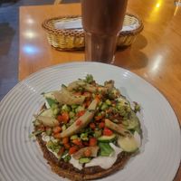 Pizza at Raw Cafe in Lima