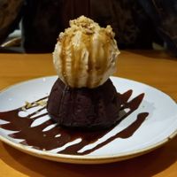 The 'Molten' at Raw Cafe in Lima