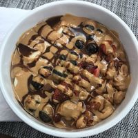 Mani y chocolate chia desert bowl at Raw Cafe in Lima