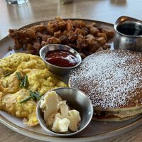 Breakfast   at My Vegan Gold in Los Angeles