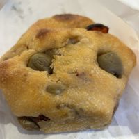 Focaccia Tomate Olive 3,80€
  at Joseph Brot - Linz in Linz