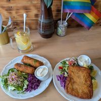 Kroketten und Sojaschnitzel at Avocado Vegan Bistro in Gdansk