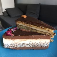 Birds’ milk and agawnik at Avocado Vegan Bistro in Gdansk