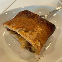 Vegan apple strudel  at Ceccolinibio in Ravenna