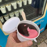 Dark chocolate/raspberry   at Eisautomat Conti2Go - Vending Machine in Schwelm