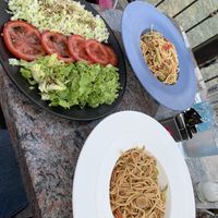 Miješana salata and vegetable wok   at La Ruche in Konjic