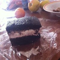 Chocolate cream cake from vegan Lonestar at Le Cygne in Leipzig