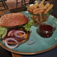 Vegan Bacon Burger with Beyond Meat at Bob & Mary  in Dusseldorf