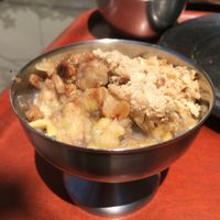 Banana crumble. :-) at O Oriente no Porto in Porto