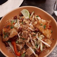 Bihun avec supplément tofu frit, excellent at Kopi Nona in Quimper