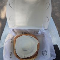 Roll de canela #Veganuary at Vake Up in Buenos Aires