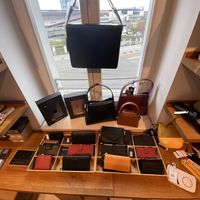 Wallets, purses and handbags  at avesu in Berlin