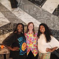 Met plantbased chefs Trai Vegan en Priya (de laatste was ook onze tourguide) at Vegan Food Tour Rotterdam in Rotterdam