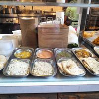 We proefden de paani puri (links op de foto) at Vegan Food Tour Rotterdam in Rotterdam