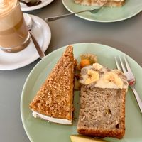 Karottenkuchen, Bananenbrot & Tiramisu-Torte  at NOSCH.La Tortita in Leipzig