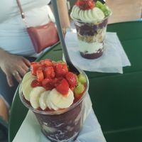 Açaí bowl at Esplanadin kioski in Helsinki