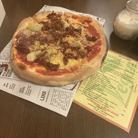 Vegan cheese with artichoke, sun dried tomatoes and red onions  at Express Pizza in Copenhagen
