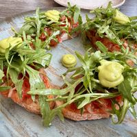 Bruschetta mit Avocadocreme  at Restaurant Land & Meer in Schashagen