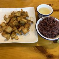 Paarse rijst  at Vidatang Vegetarian Restaurant - 一道汤素食馆 in Haikou