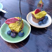 Very tasteful, a muffin 🧁 with a beautiful topping, and the dried strawberry 🍓 is amazing!!! at Gesunde Genüsse  in Bad Bertrich
