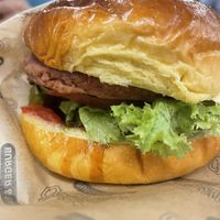 Hamburguesa La Santa, proteína vegetal   at Champanillo Mataró in Mataro