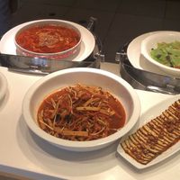 Buffet selection at Yù Sù Gé in Chengdu