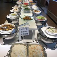 17 main dishes, 4 soups, 3 drinks & various fruits and even small brownies!! at Yù Sù Gé in Chengdu